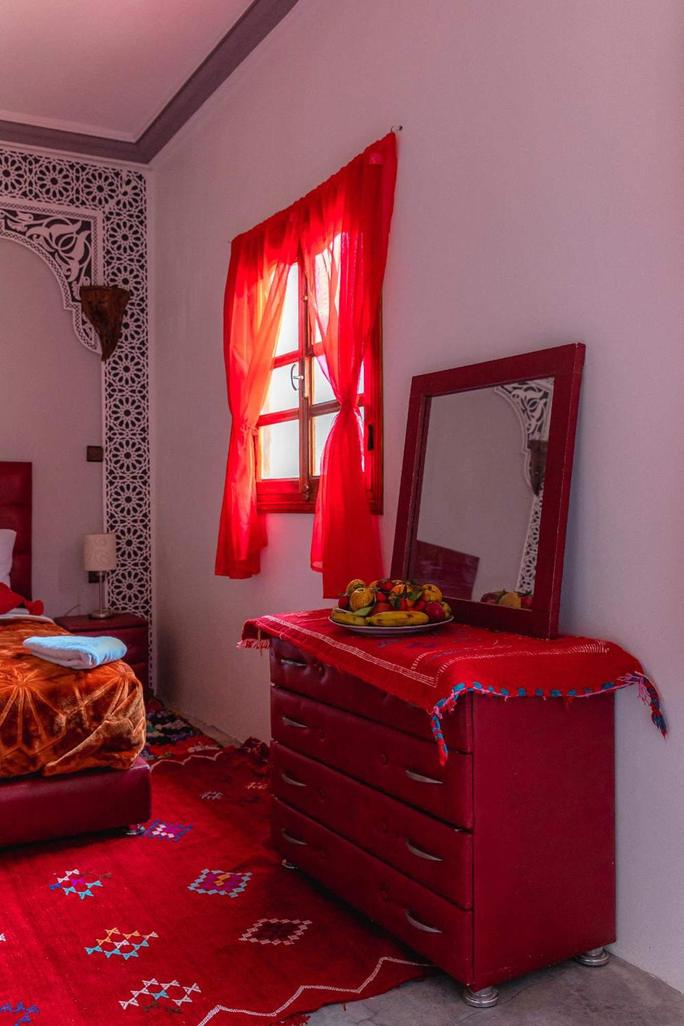 Amazigh Family Riad อิมลิล ภายนอก รูปภาพ